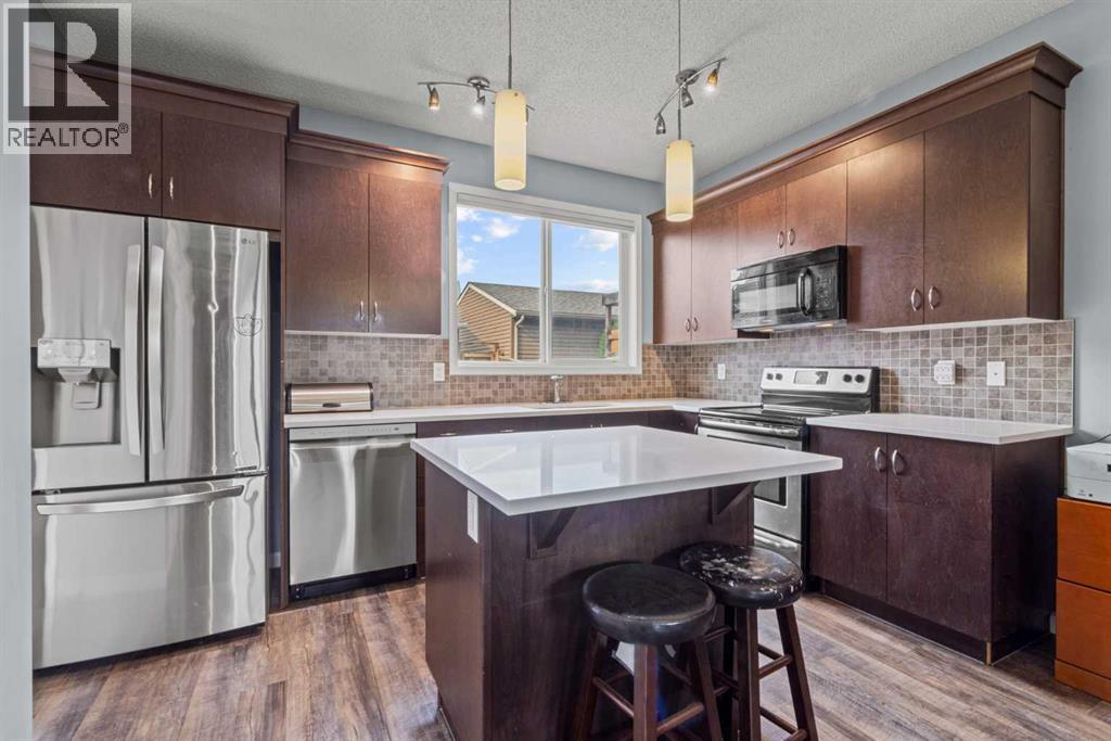 Photo 3 of 1351 New Brighton Park Se, Calgary AB