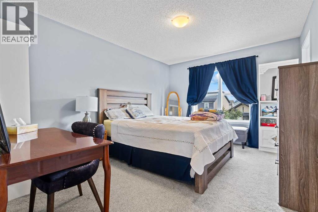 Photo 6 of 1351 New Brighton Park Se, Calgary AB