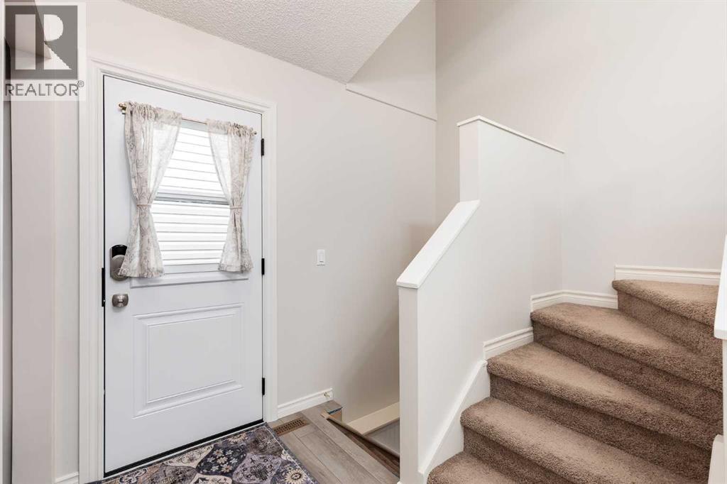 Photo 16 of 19 Martinwood Court Ne, Calgary AB