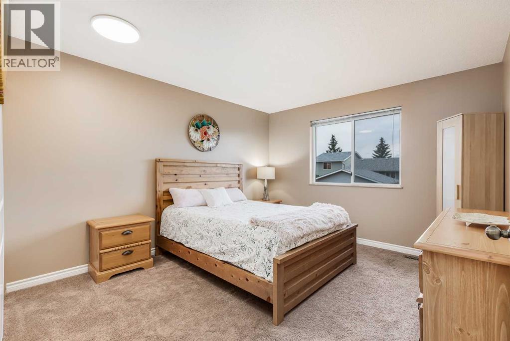Photo 19 of 19 Martinwood Court Ne, Calgary AB