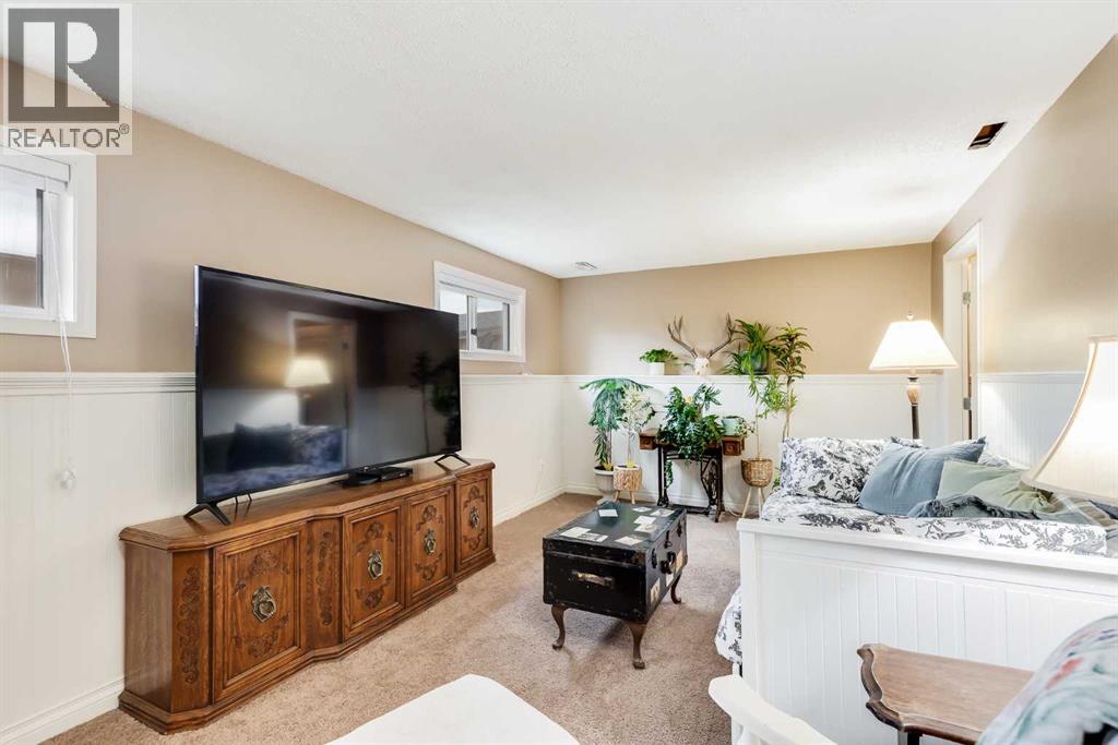 Photo 24 of 19 Martinwood Court Ne, Calgary AB