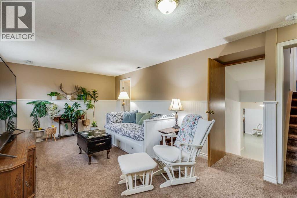 Photo 25 of 19 Martinwood Court Ne, Calgary AB
