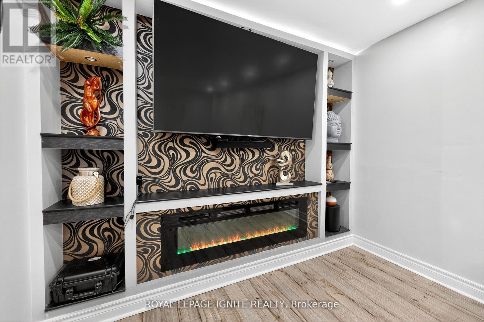 Photo 11 of 7 Ducatel Crescent, Ajax ON
