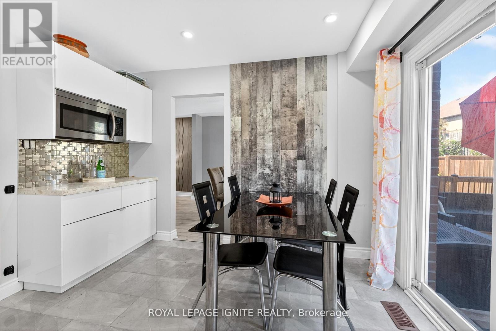 Photo 12 of 7 Ducatel Crescent, Ajax ON