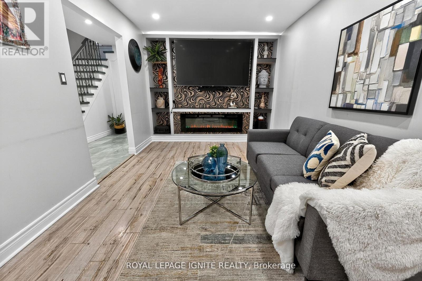 Photo 9 of 7 Ducatel Crescent, Ajax ON