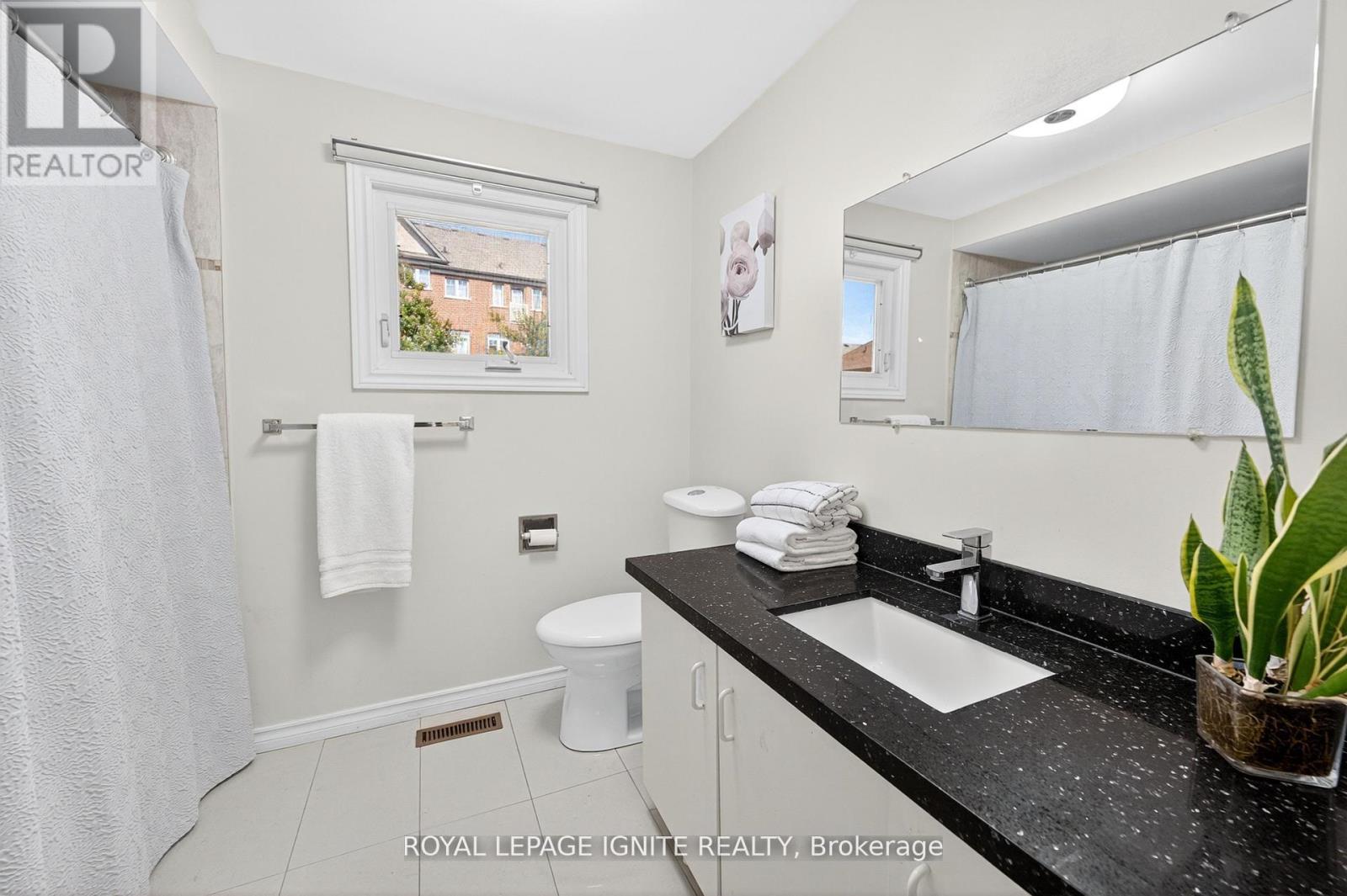 Photo 26 of 7 Ducatel Crescent, Ajax ON