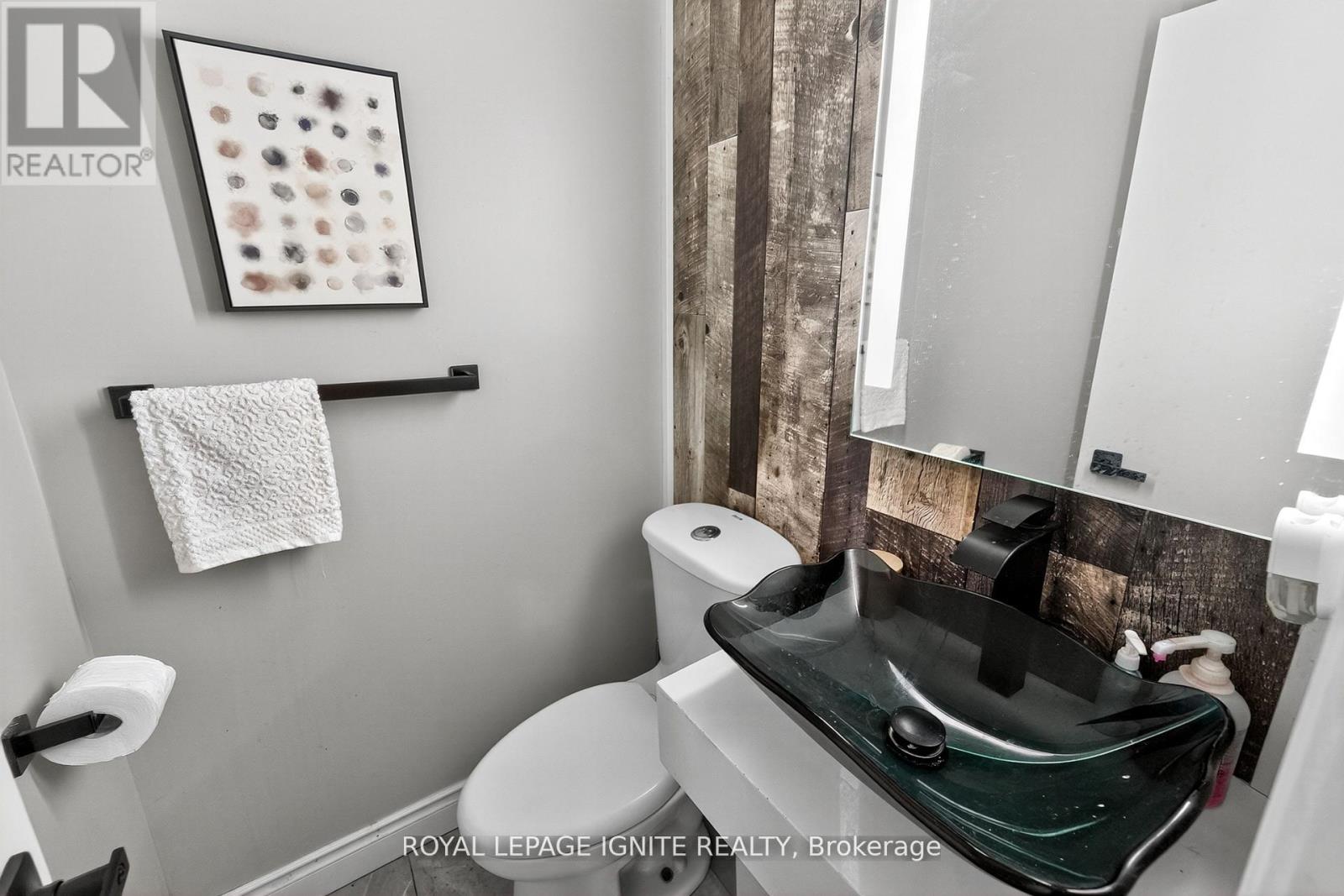 Photo 17 of 7 Ducatel Crescent, Ajax ON