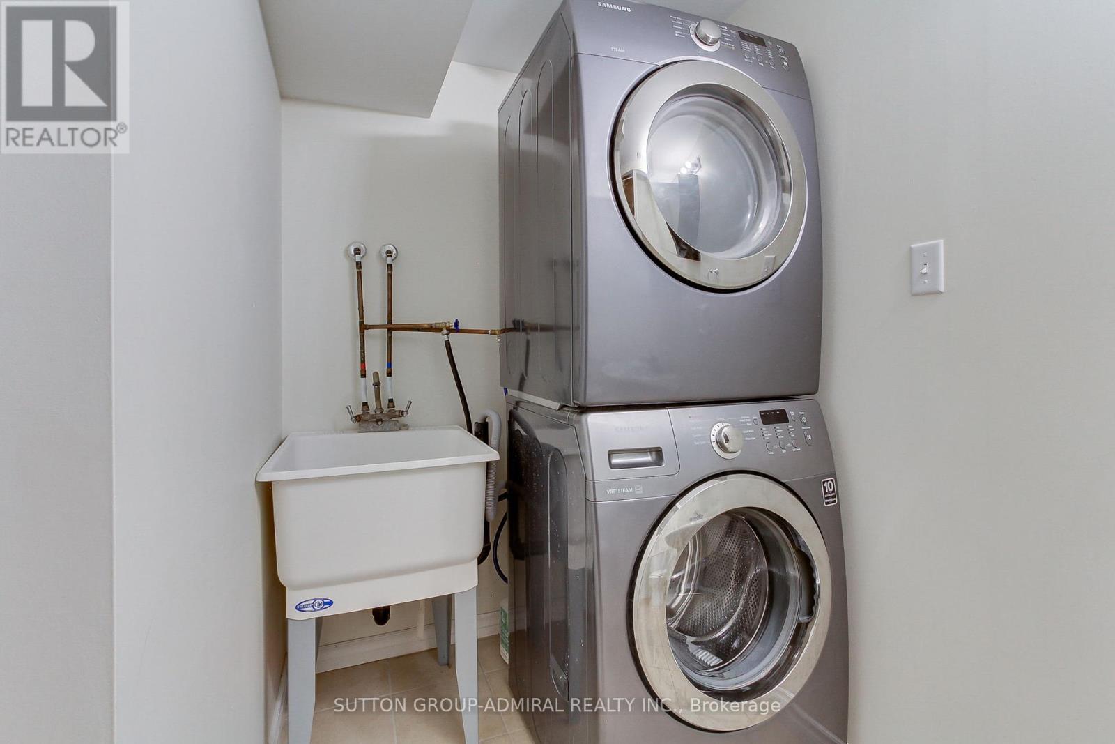 Photo 36 of 26 Carron Avenue, Vaughan ON