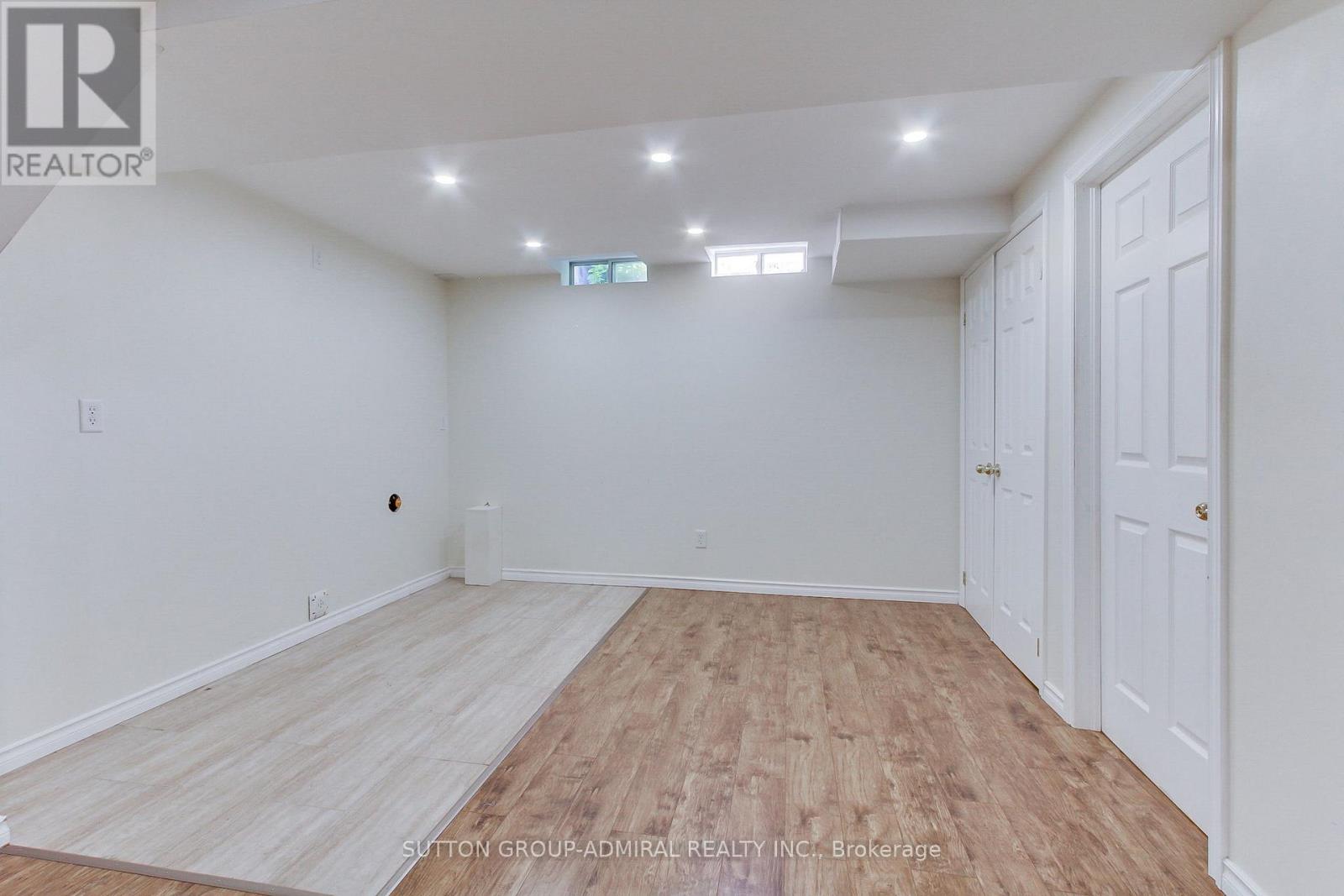 Photo 33 of 26 Carron Avenue, Vaughan ON