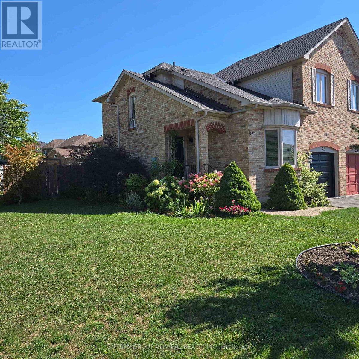 Photo 2 of 26 Carron Avenue, Vaughan ON