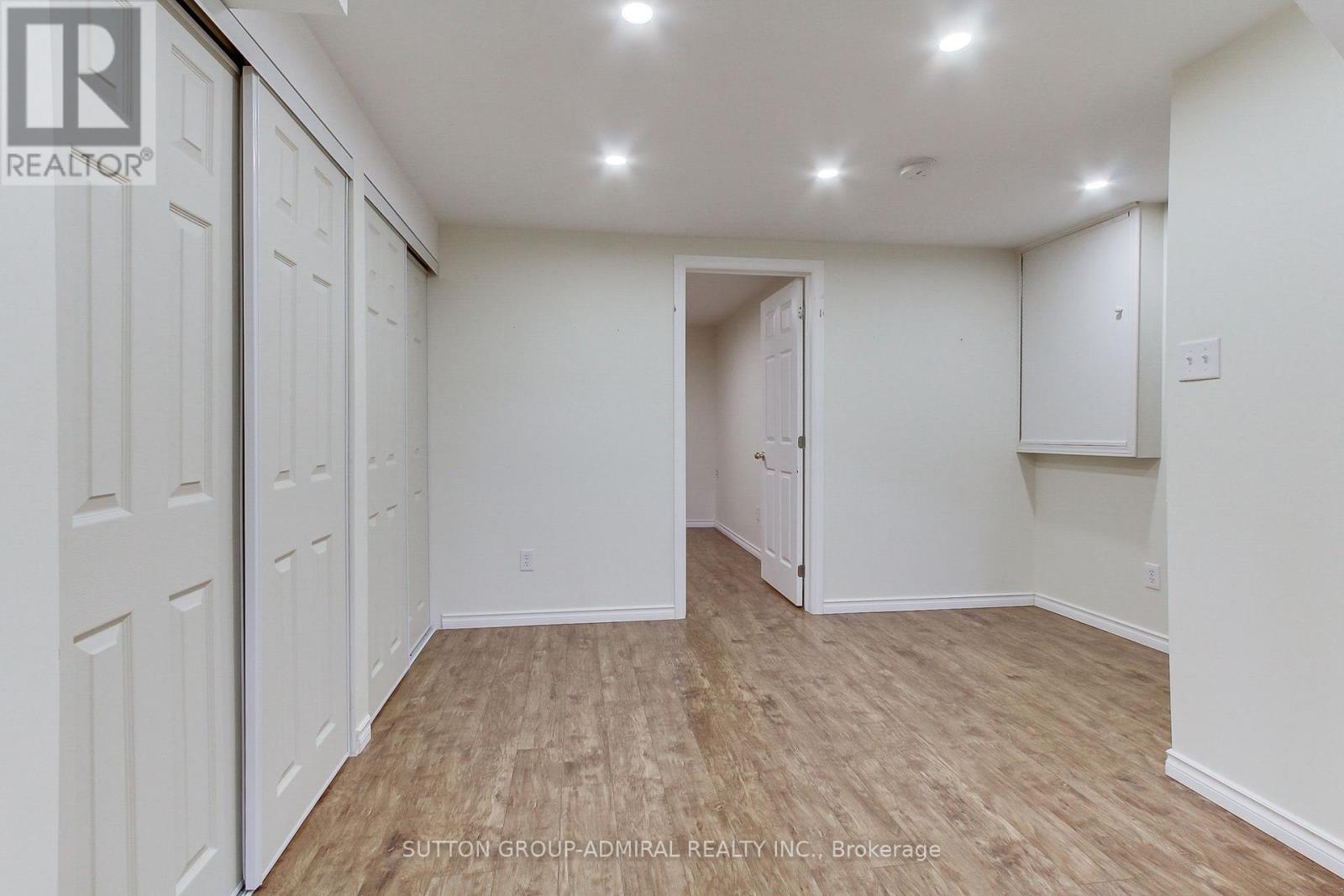 Photo 31 of 26 Carron Avenue, Vaughan ON