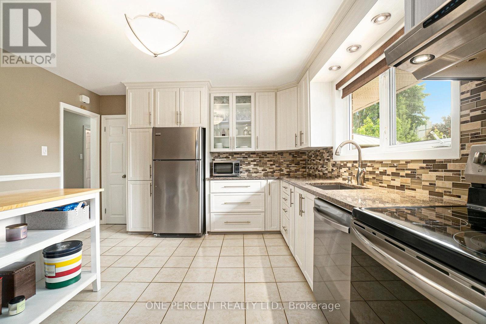 Photo 7 of 1208 Stanton Road, Ottawa ON