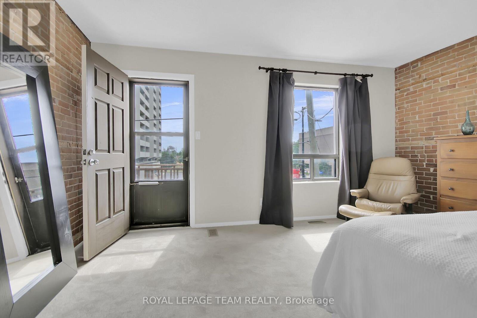 Photo 16 of 57 Argyle Avenue, Ottawa ON
