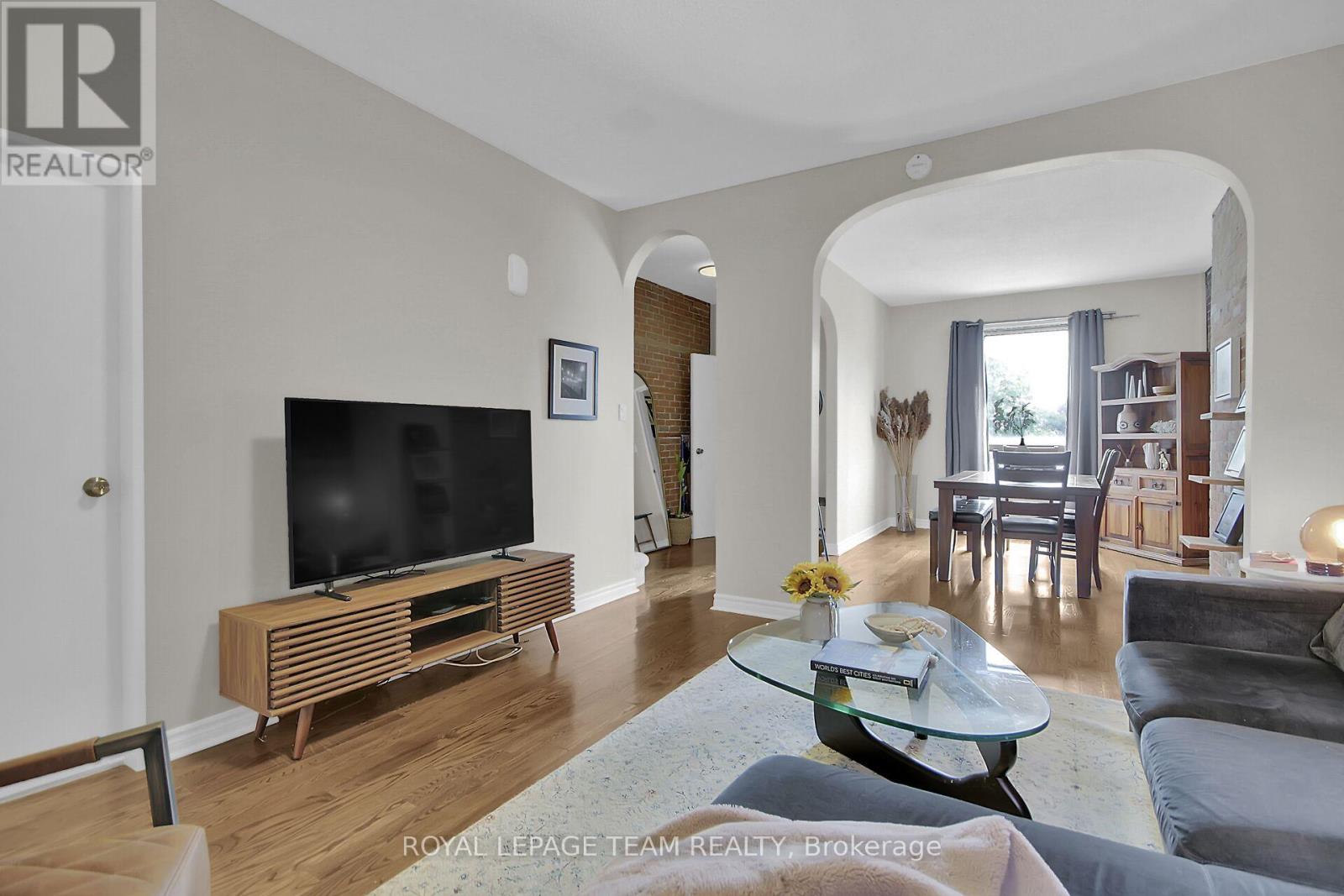 Photo 6 of 57 Argyle Avenue, Ottawa ON
