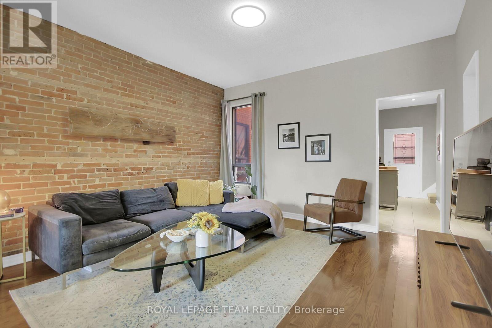 Photo 8 of 57 Argyle Avenue, Ottawa ON