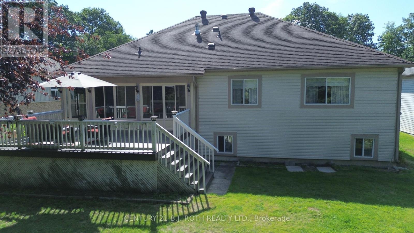 Photo 30 of 7 Trailwood Place, Wasaga Beach ON
