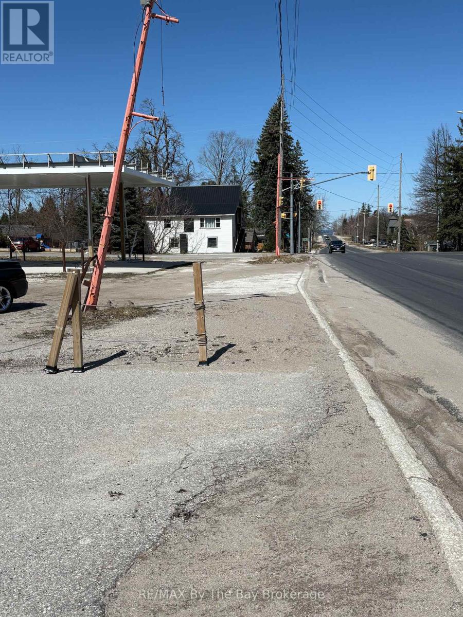 Photo 11 of 2792 County Rd 124 Road, Clearview ON