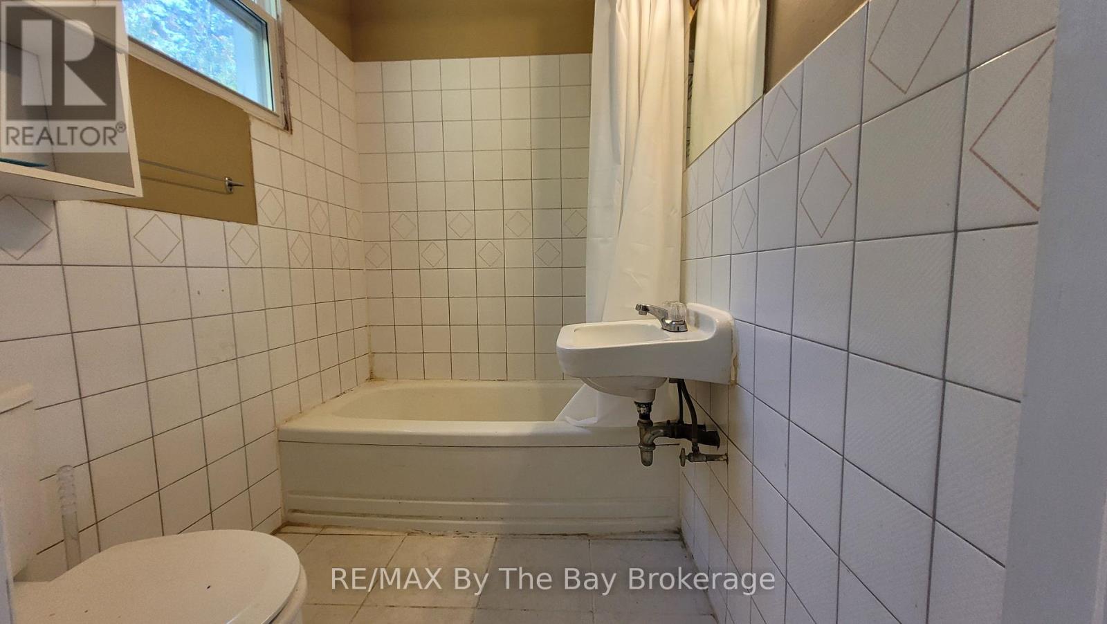 Photo 8 of B 04 280 River Road E, Wasaga Beach ON
