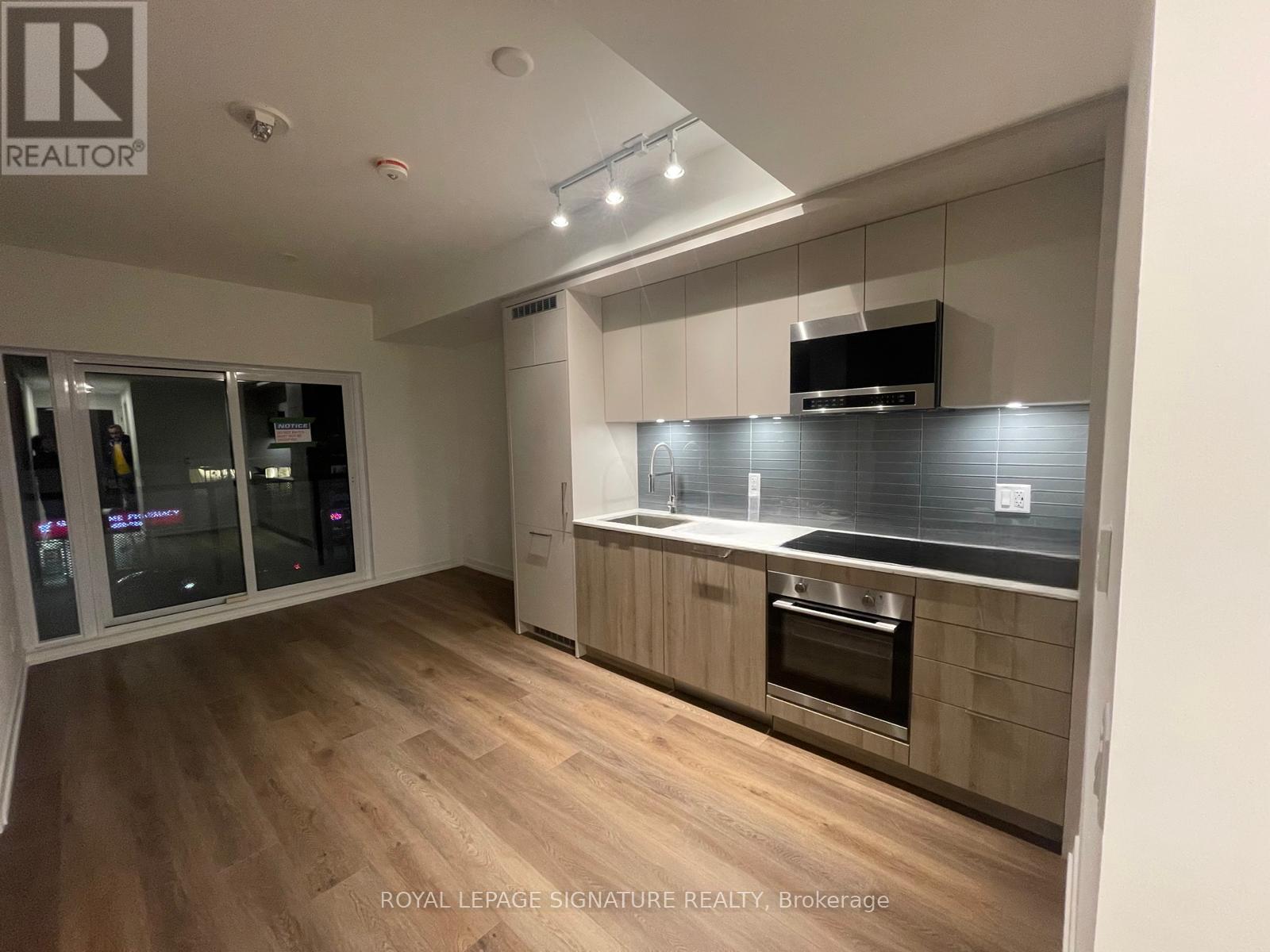 Photo 1 of 212 863 St Clair Avenue W, Toronto ON