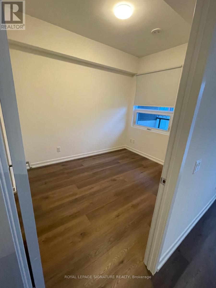 Photo 4 of 212 863 St Clair Avenue W, Toronto ON