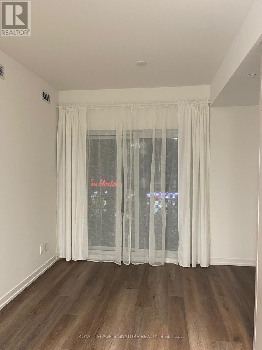Photo 5 of 212 863 St Clair Avenue W, Toronto ON
