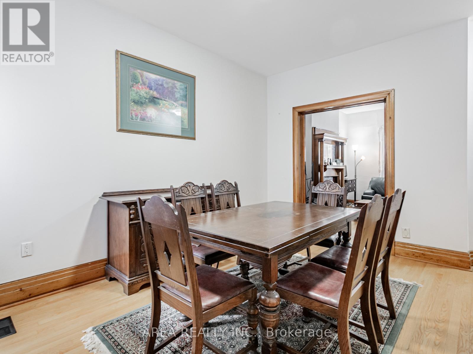 Photo 6 of 50 Mackenzie Crescent, Toronto ON