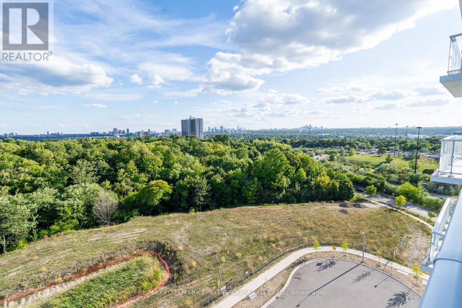 Photo 17 of 1101 10 Deerlick Court, Toronto ON