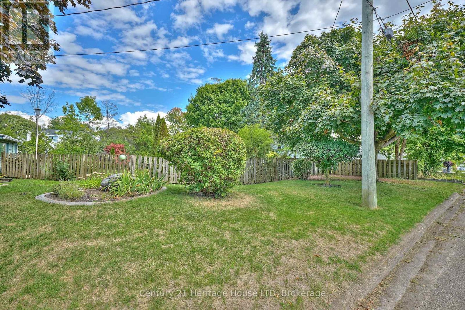 Photo 37 of 15 Malkin Avenue, Fort Erie ON