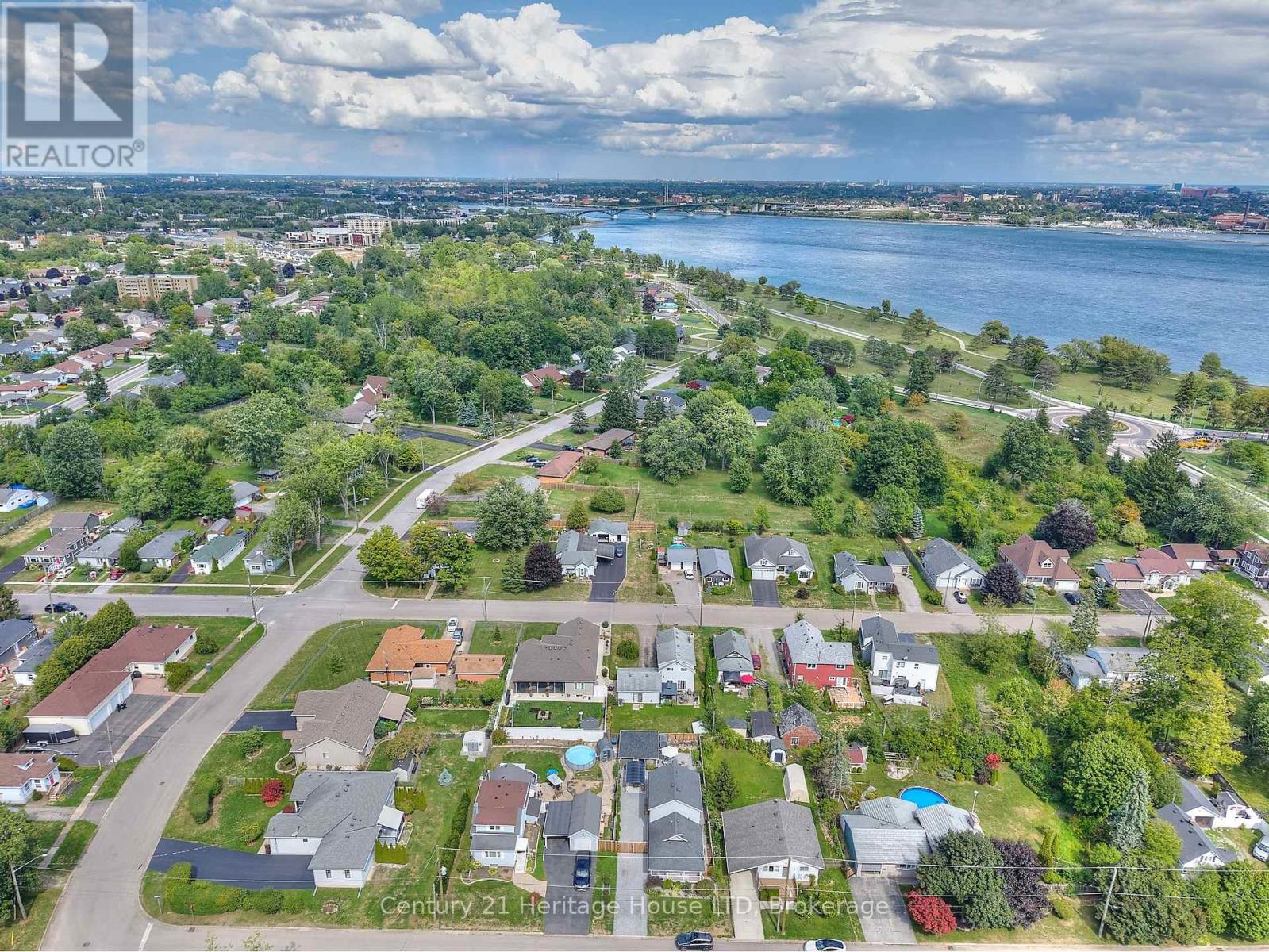 Photo 44 of 15 Malkin Avenue, Fort Erie ON