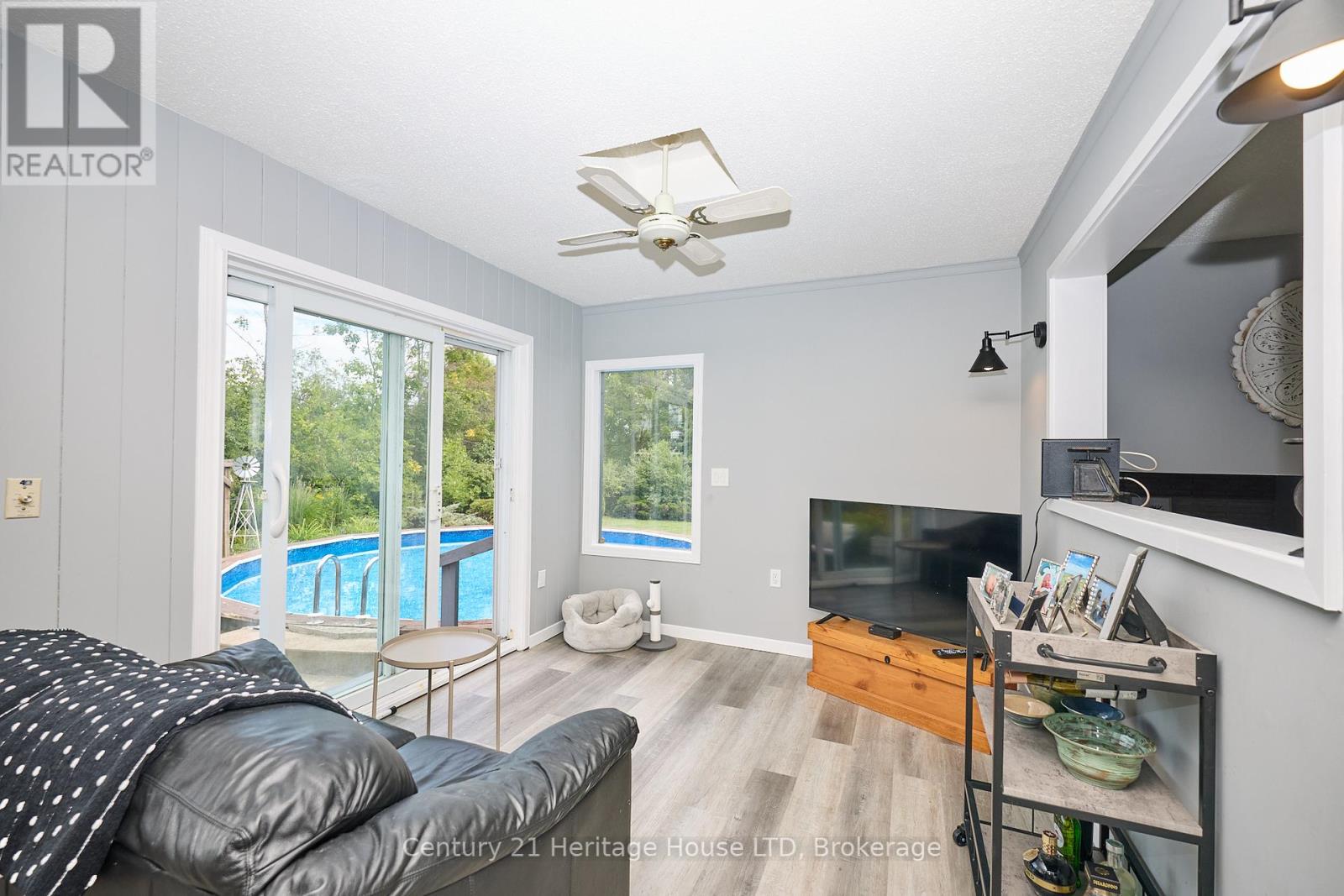 Photo 7 of 15 Malkin Avenue, Fort Erie ON