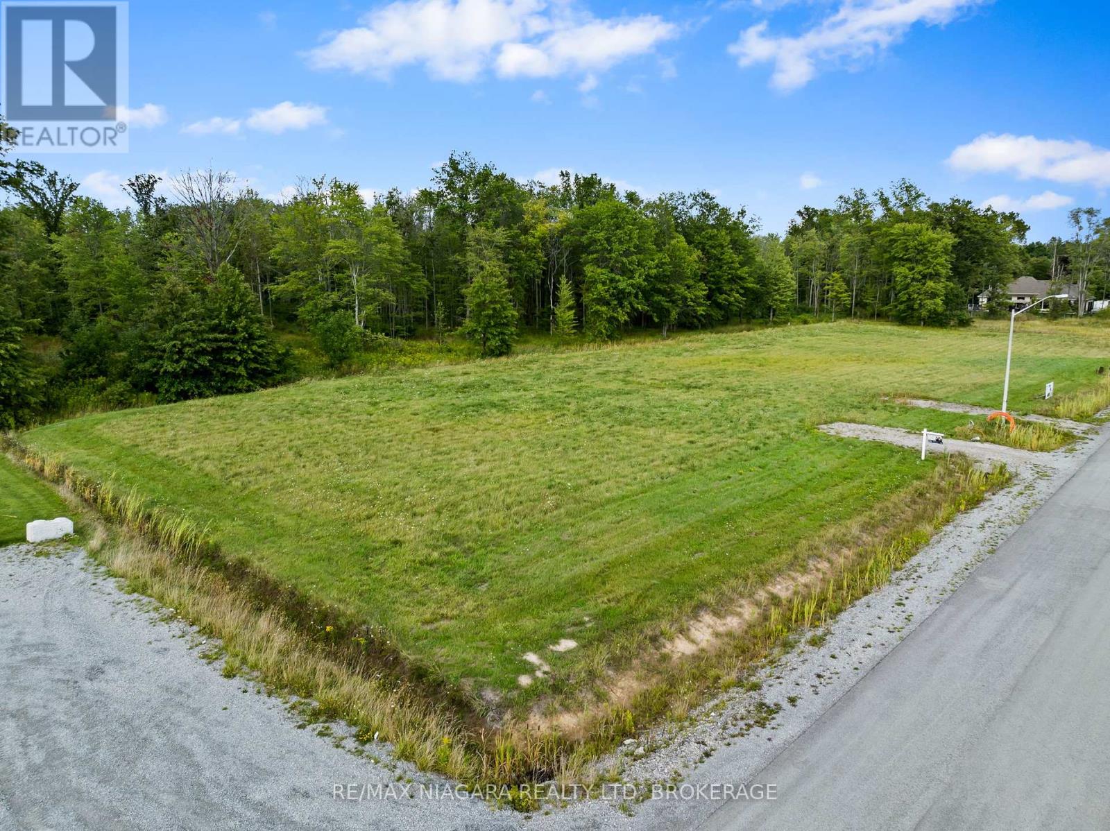 Photo 2 of 31810 Jacob Lane, Wainfleet ON