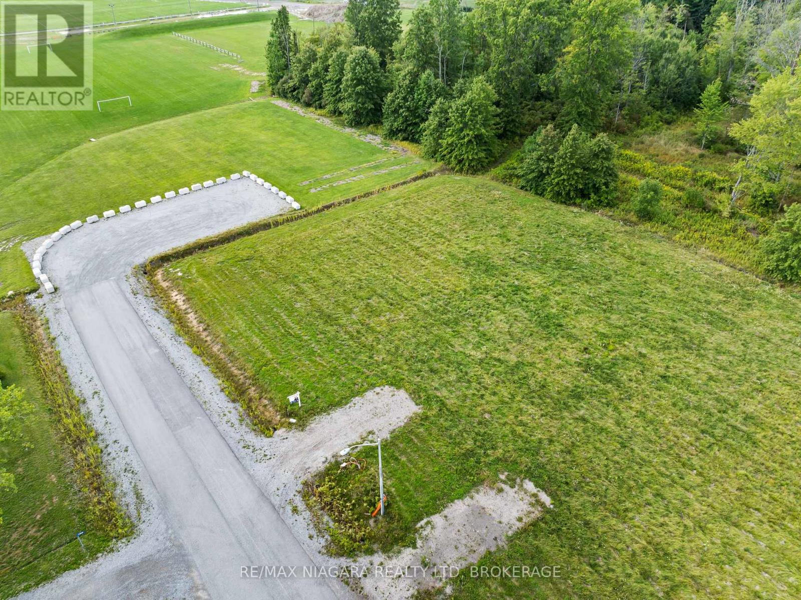 Photo 3 of 31810 Jacob Lane, Wainfleet ON