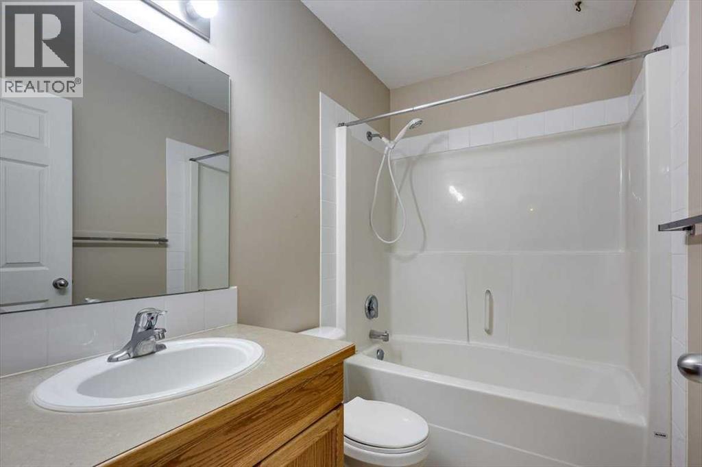Photo 27 of 9 2 Hinshaw Drive, Sylvan Lake AB