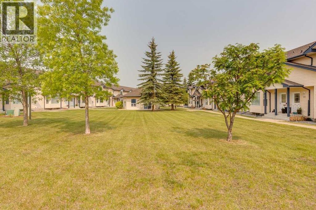 Photo 7 of 9 2 Hinshaw Drive, Sylvan Lake AB