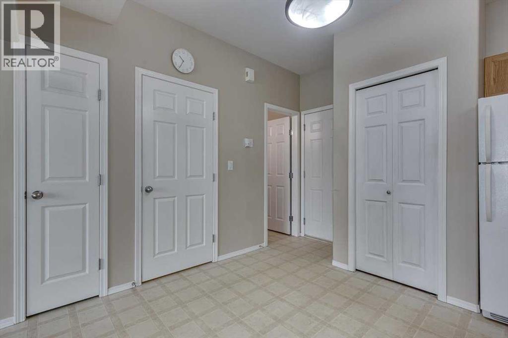 Photo 17 of 9 2 Hinshaw Drive, Sylvan Lake AB