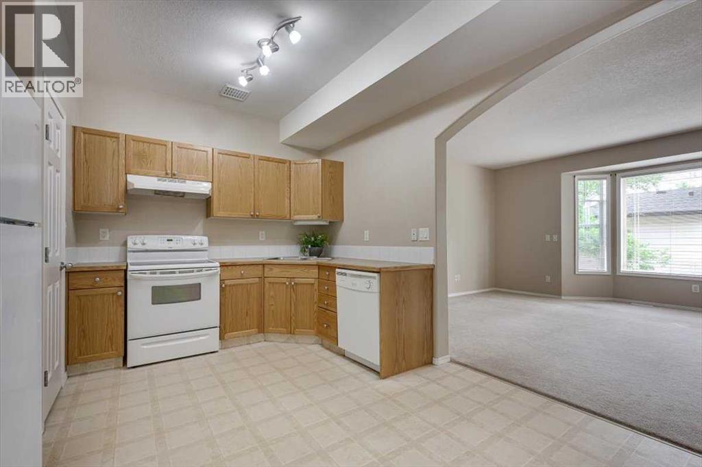 Photo 16 of 9 2 Hinshaw Drive, Sylvan Lake AB