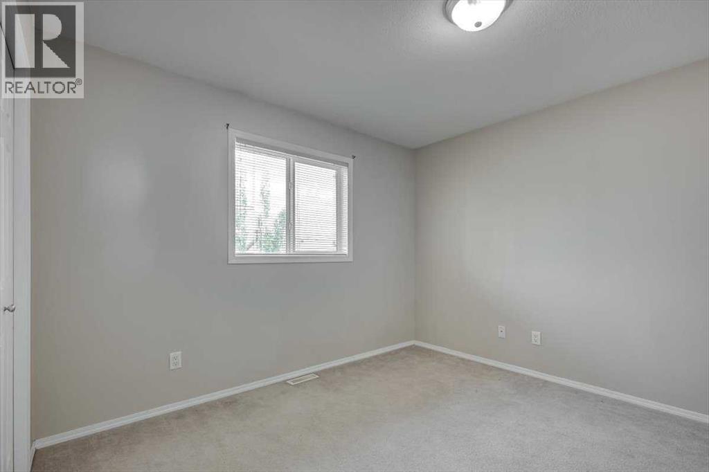 Photo 23 of 9 2 Hinshaw Drive, Sylvan Lake AB