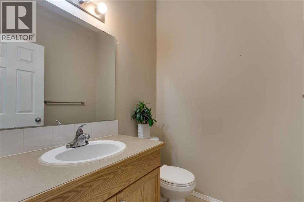 Photo 18 of 9 2 Hinshaw Drive, Sylvan Lake AB