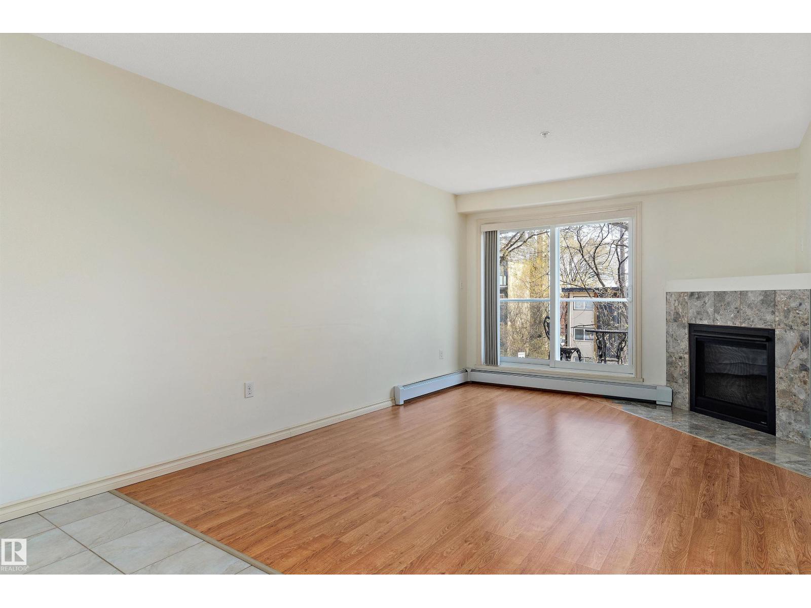 Photo 17 of 303 10710 116 St Nw, Edmonton AB
