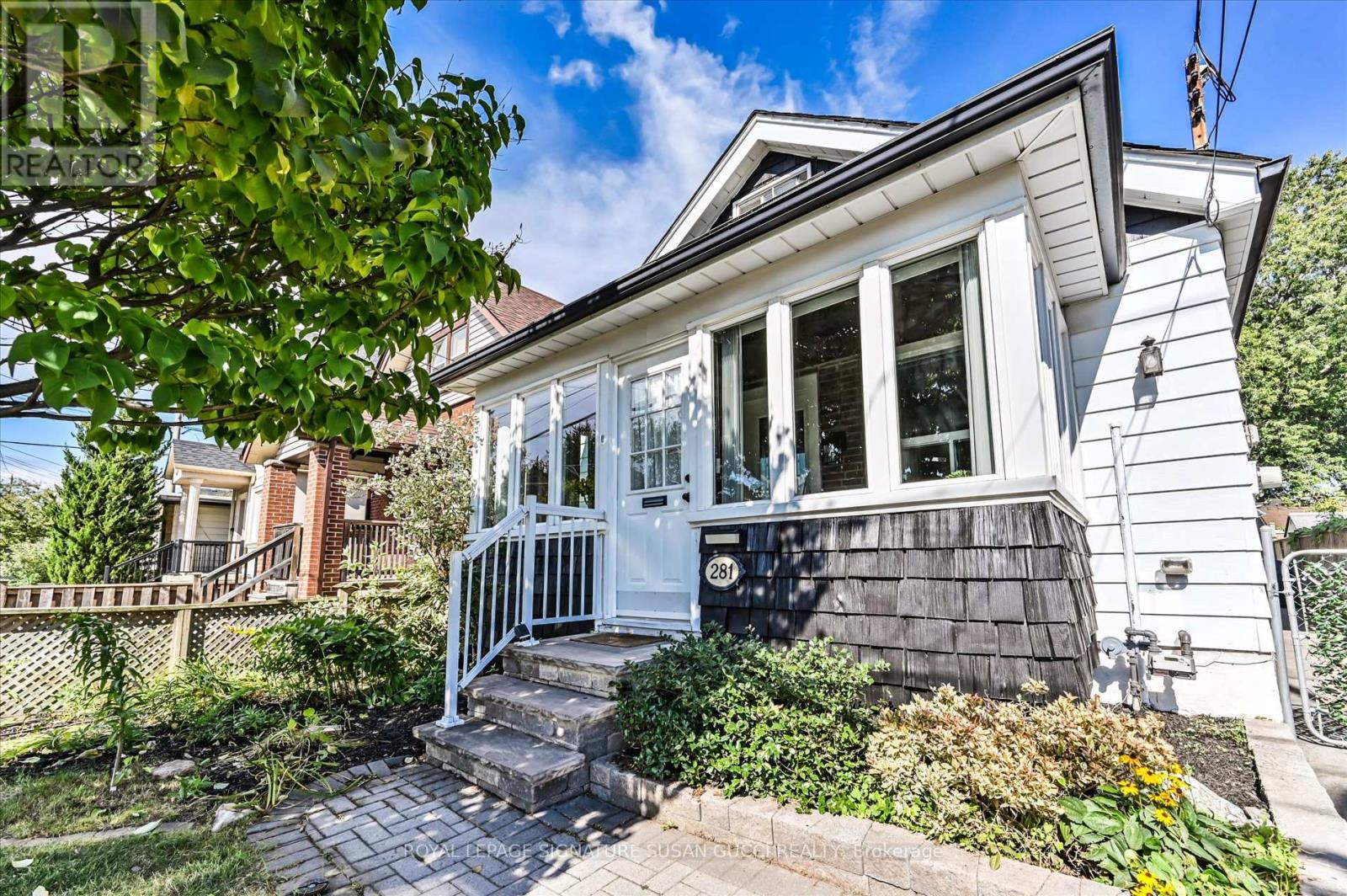 Photo 3 of 281 Westlake Avenue, Toronto ON