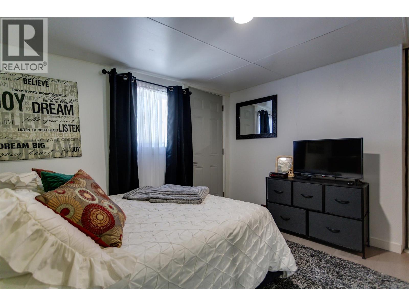 13 6711 97 Highway, Peachland