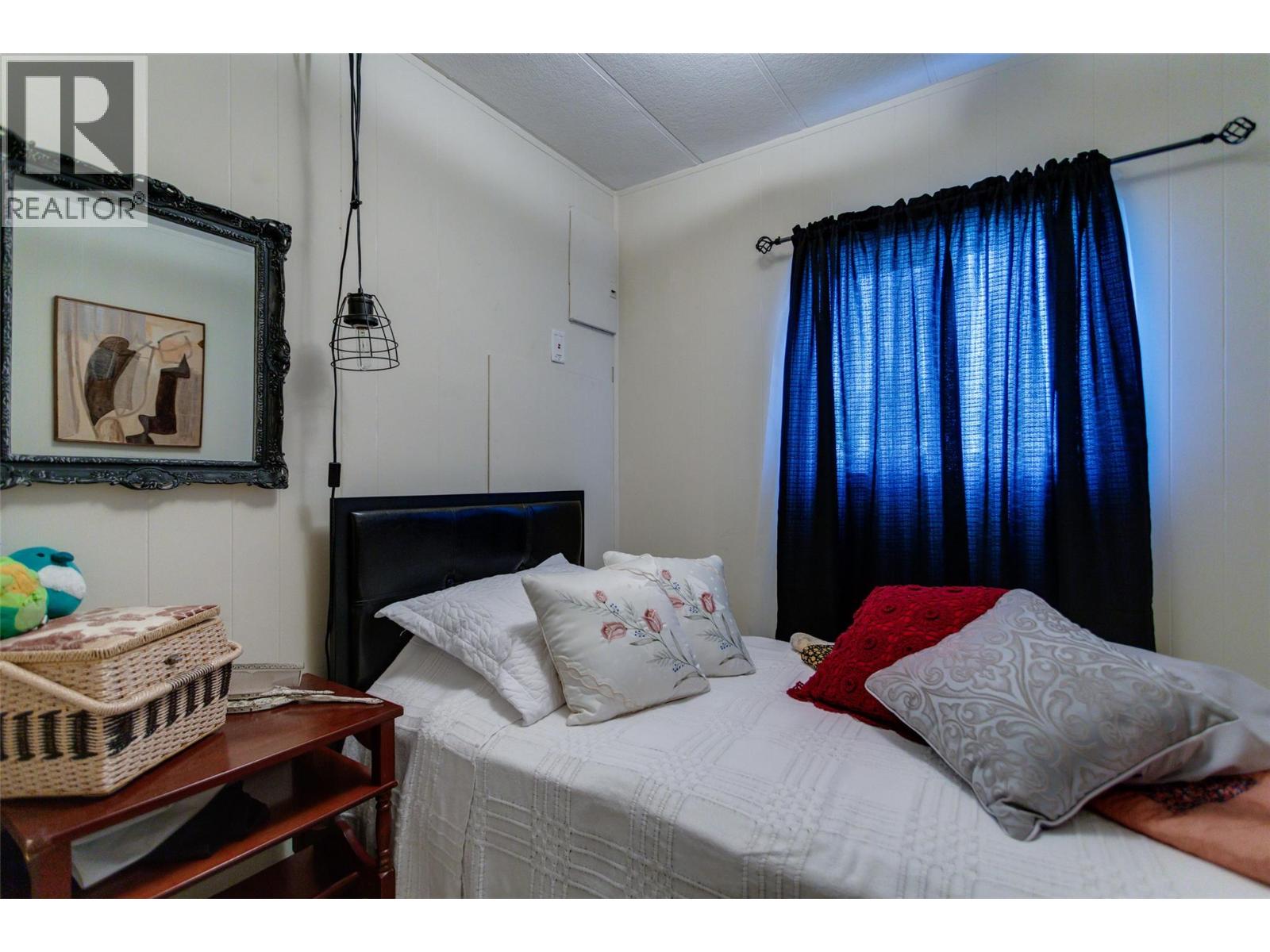13 6711 97 Highway, Peachland