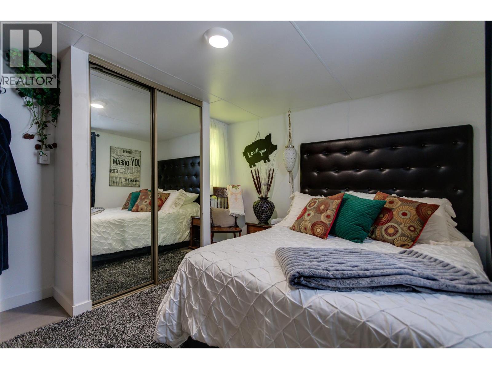 13 6711 97 Highway, Peachland