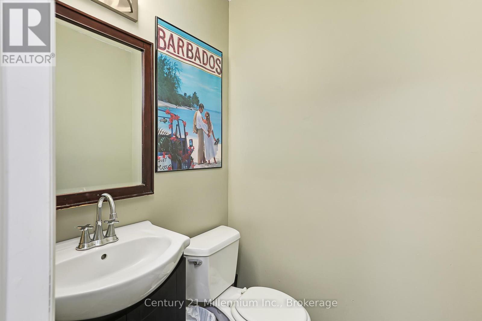 Photo 20 of 127 Scandia Lane, Blue Mountains ON