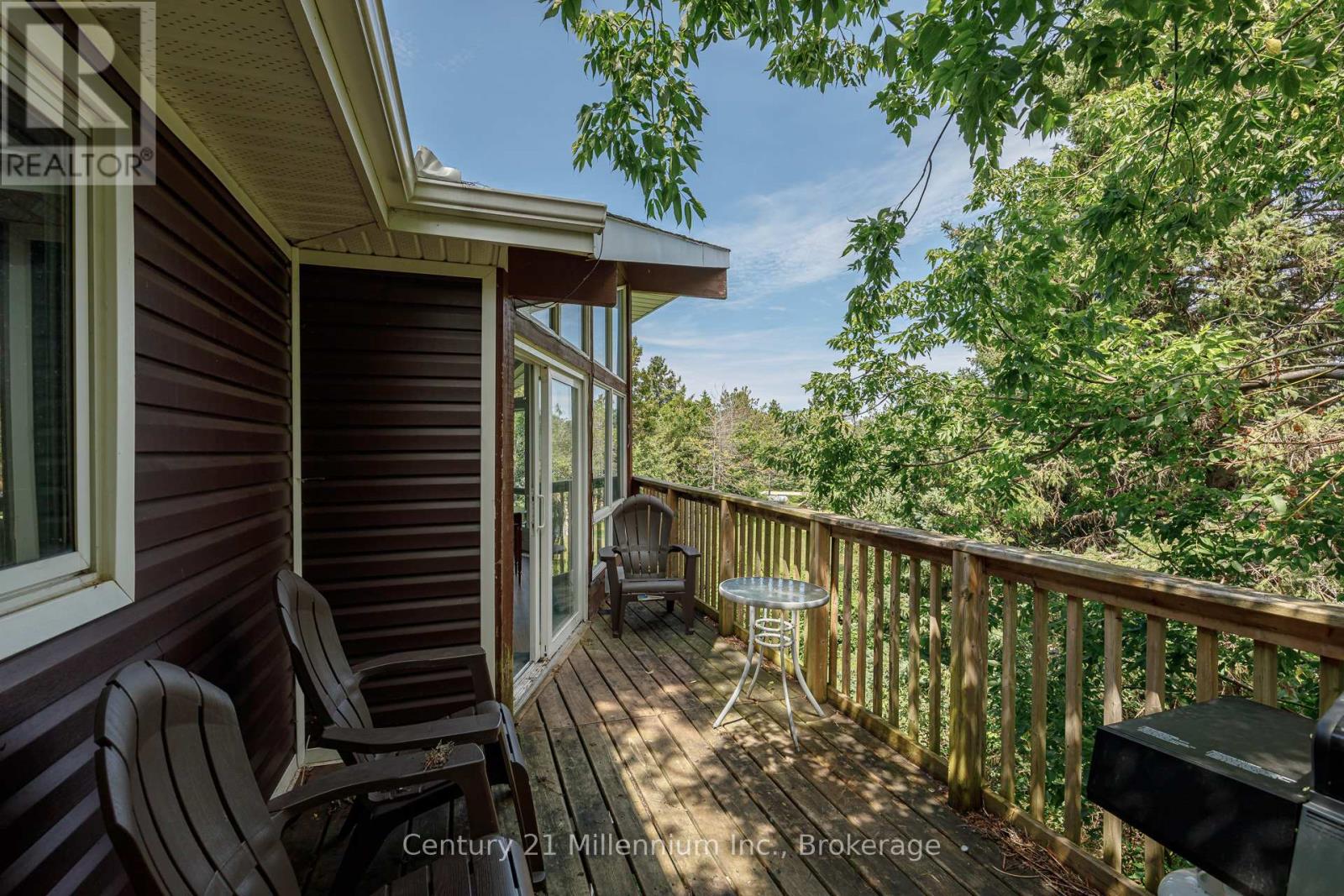 Photo 36 of 127 Scandia Lane, Blue Mountains ON