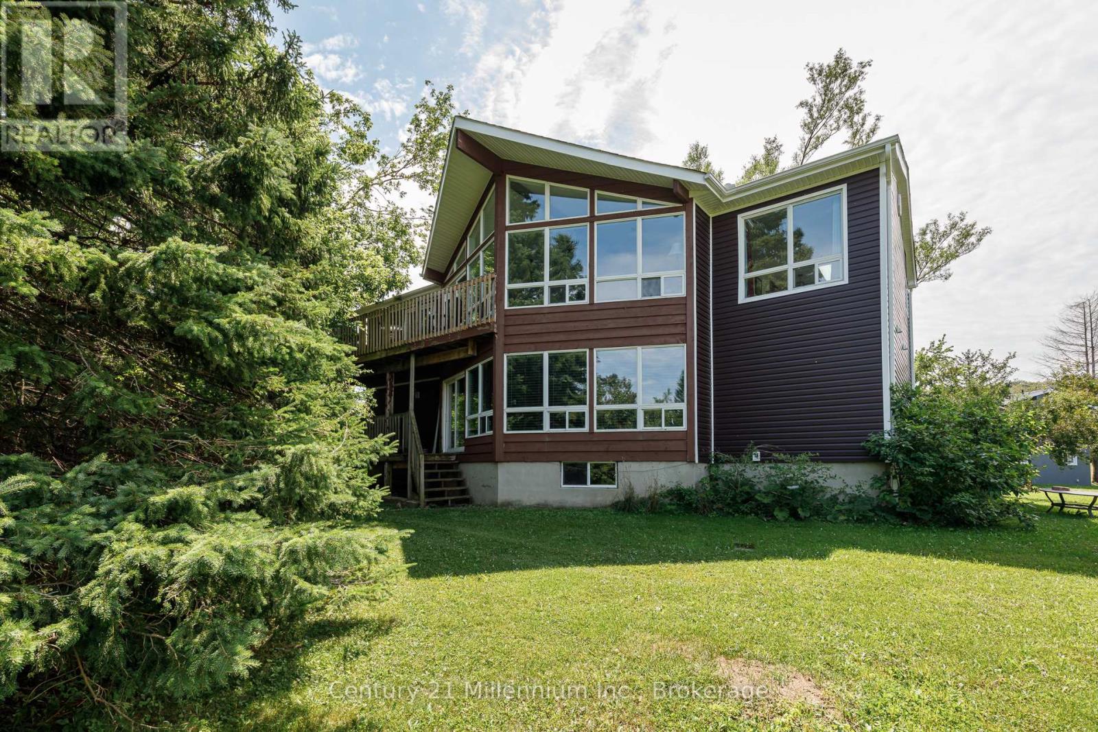 Photo 42 of 127 Scandia Lane, Blue Mountains ON