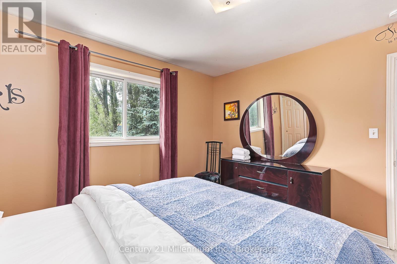 Photo 45 of 127 Scandia Lane, Blue Mountains ON