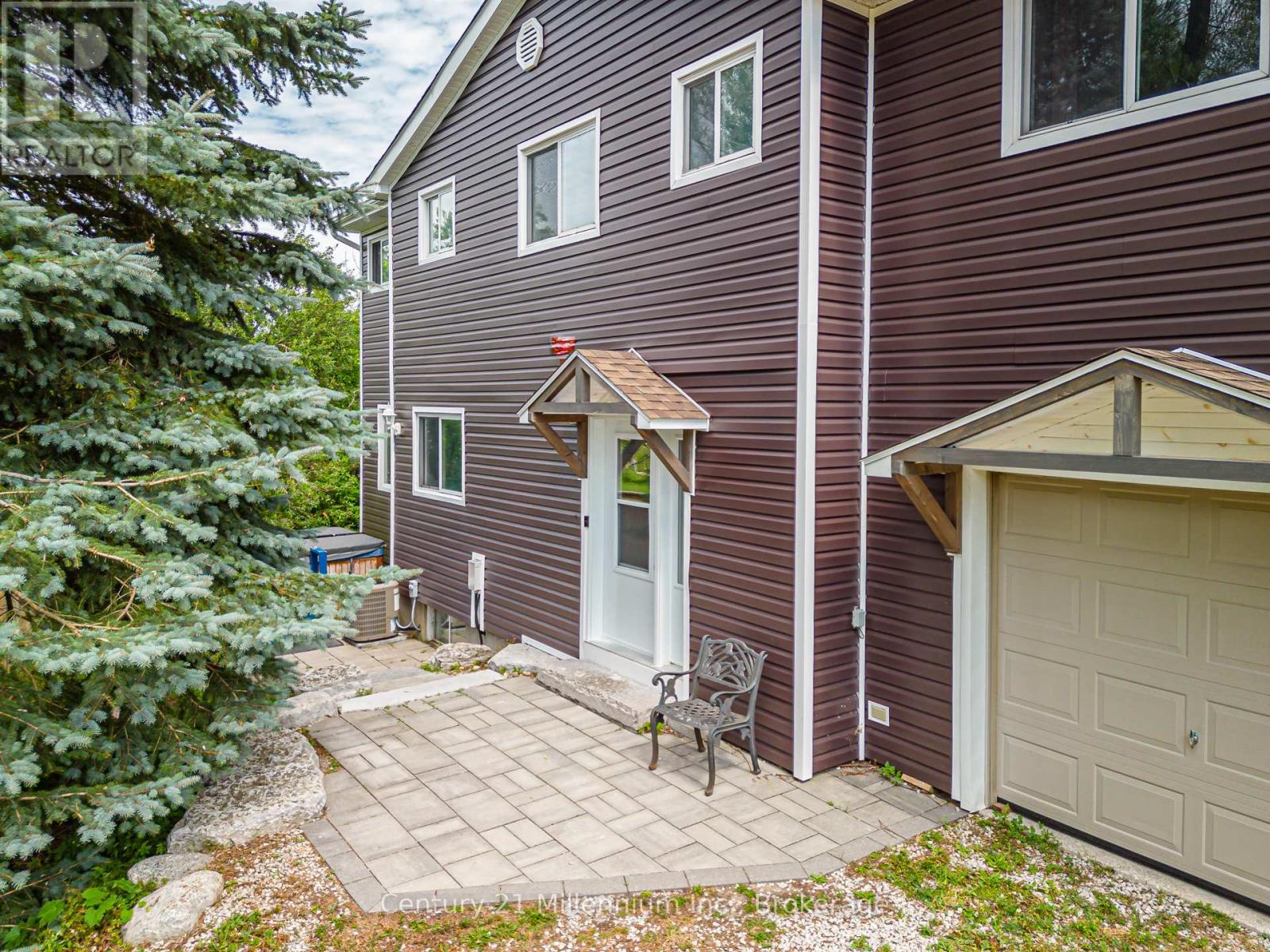 Photo 49 of 127 Scandia Lane, Blue Mountains ON