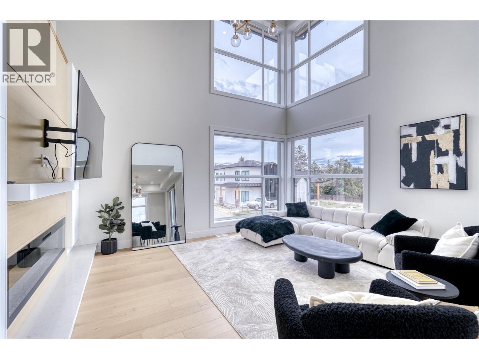  1047 Oak Barrel Place, West Kelowna