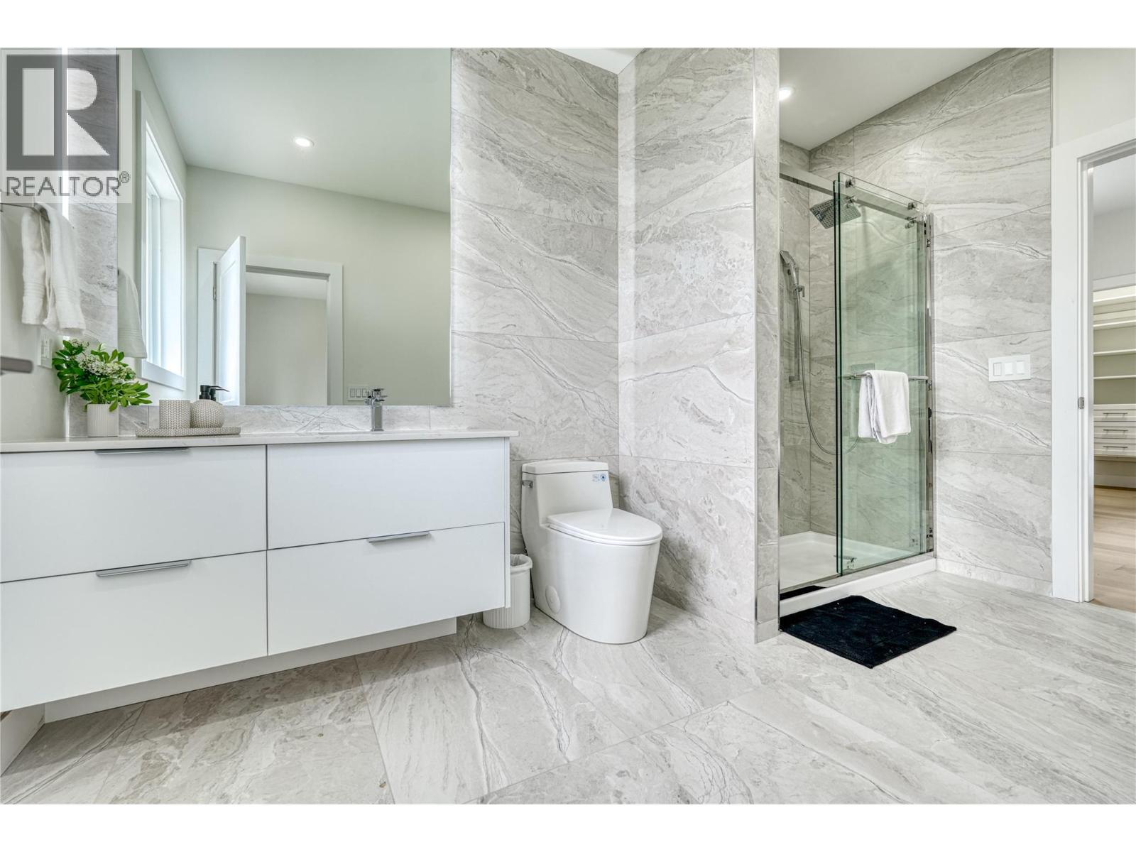  1047 Oak Barrel Place, West Kelowna
